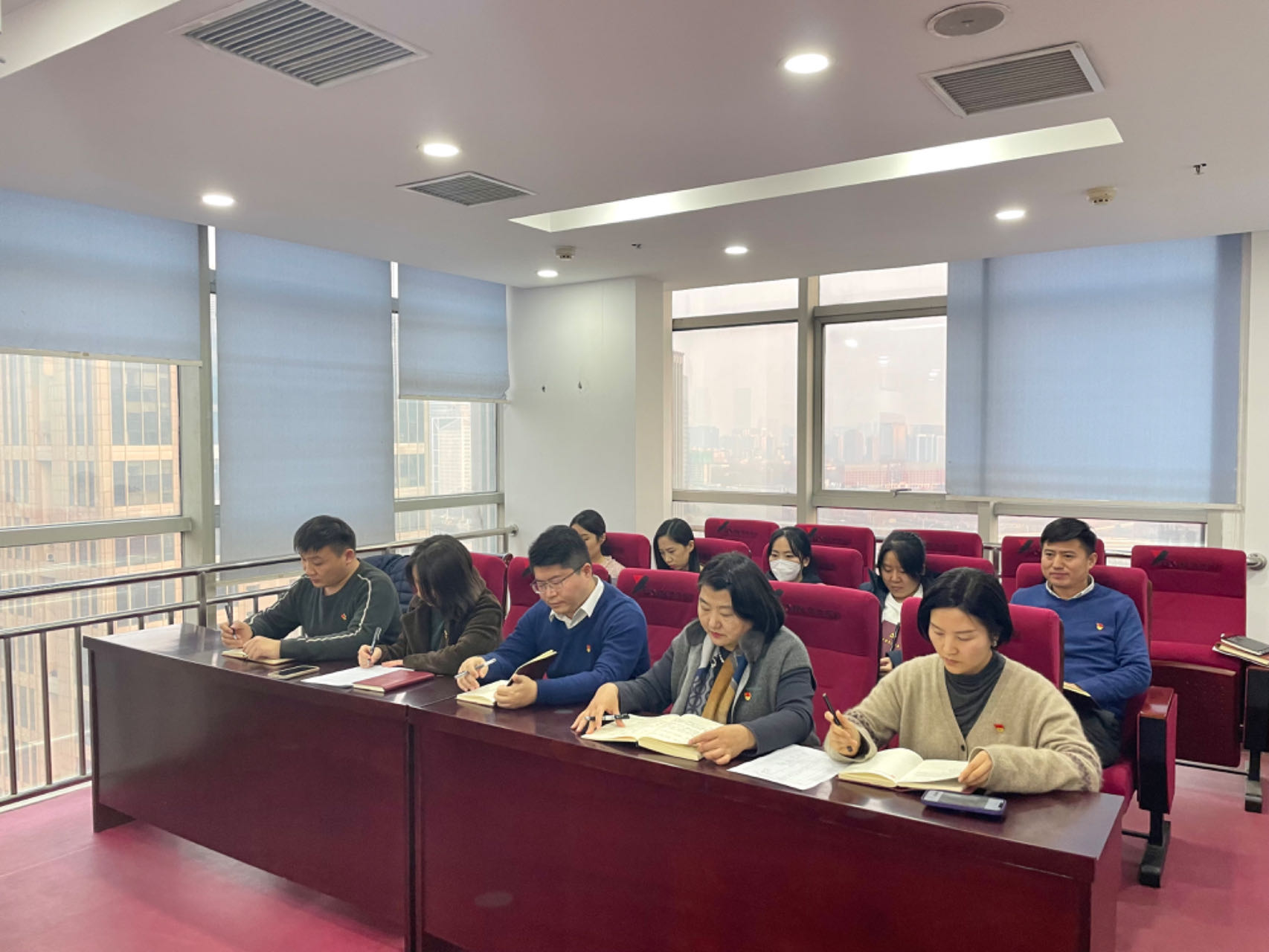 中豫咨詢集團第四黨支部開展“準確把握‘六個必須堅持’ 推動企業高質量發展”主題黨日活動